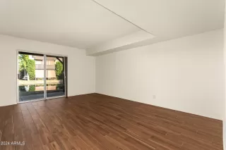 Photo #6: 6771257 Listing