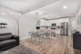 Photo #6: 6771267 Listing 