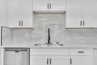 Photo #6: 6771454 Listing 