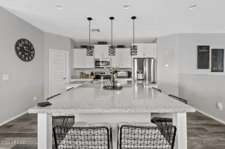 Photo #6: 6771524 Listing