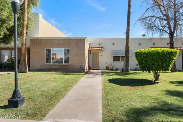 MLS: 6771681 Condo For Sale