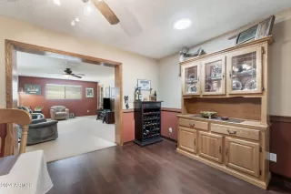 Photo #5: 6771681 Listing