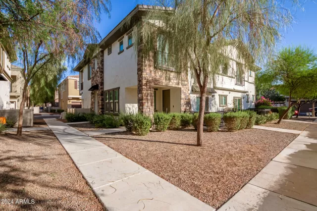 MLS: 6772318 Condo For Sale