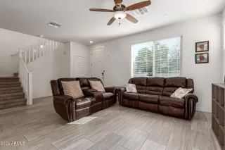 Photo #2: 6772318 Listing