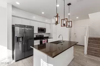 Photo #6: 6772318 Listing