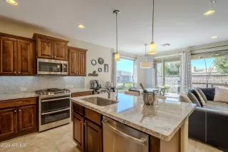 Photo #5: 6772374 Listing 