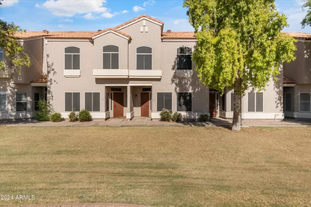 MLS: 6772640 Condo For Sale