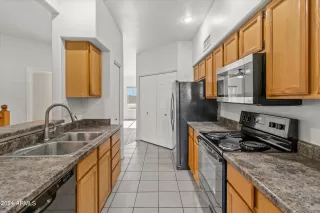 Photo #3: 6772640 Listing 