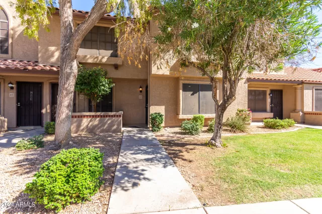 MLS: 6773008 Condo For Sale