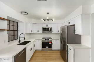 Photo #5: 6773008 Listing