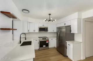 Photo #6: 6773008 Listing