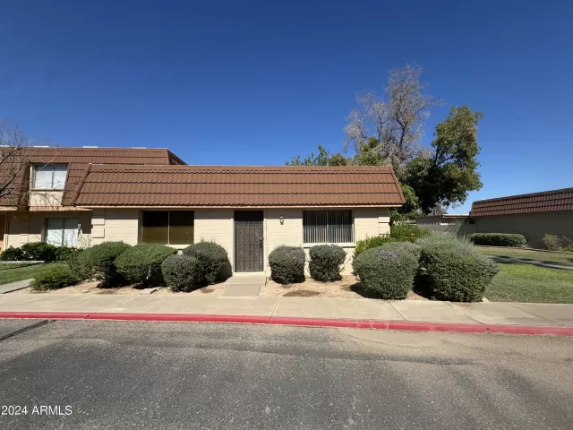 MLS: 6773081 Condo For Sale