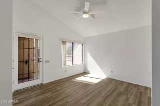 Photo #6: 6773156 Listing 