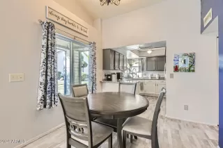 Photo #5: 6773170 Listing