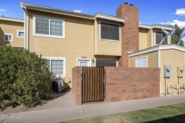 MLS: 6773203 Condo For Sale