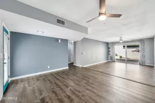 Photo #4: 6773420 Listing