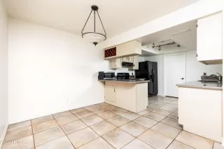 Photo #3: 6773637 Listing