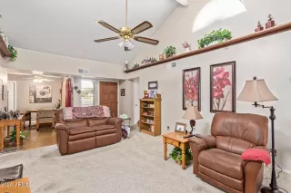 Photo #5: 6773871 Listing