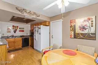 Photo #6: 6773871 Listing