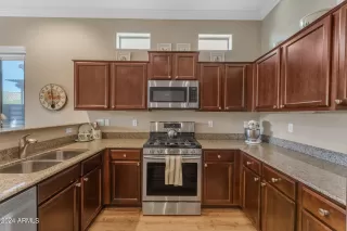 Photo #6: 6773928 Listing