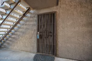 Photo #5: 6774182 Listing