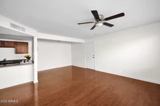 Photo #6: 6774182 Listing