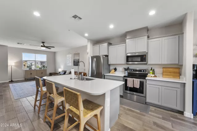 MLS: 6774281 Condo For Sale