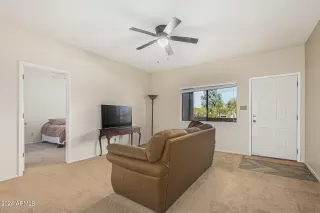 Photo #4: 6774409 Listing