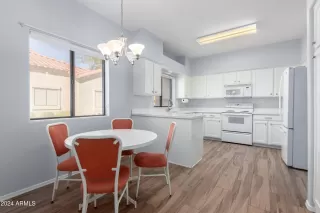 Photo #6: 6774414 Listing 