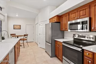 Photo #3: 6774656 Listing