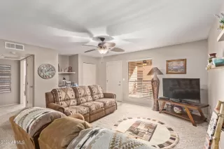 Photo #3: 6774669 Listing