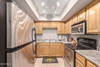 Photo #6: 6774669 Listing