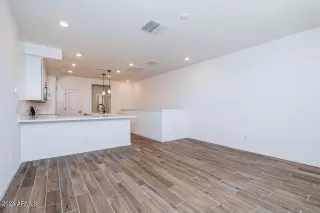 Photo #6: 6774856 Listing 