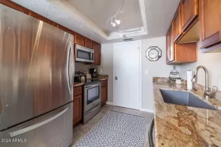 Photo #5: 6774870 Listing 