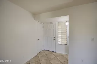 Photo #6: 6774886 Listing