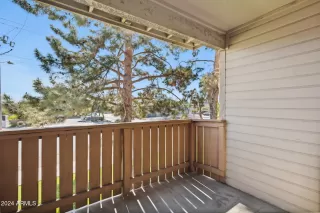 Photo #3: 6774888 Listing