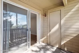 Photo #4: 6774888 Listing