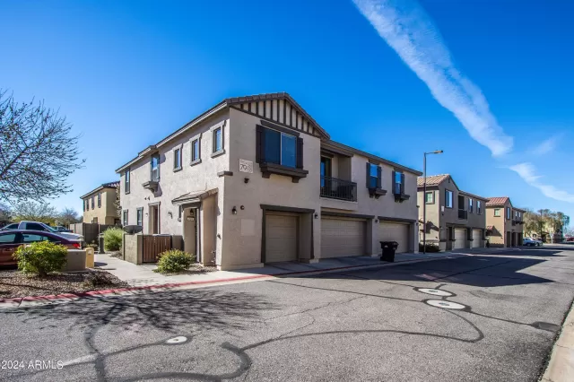 MLS: 6775163 Condo For Sale