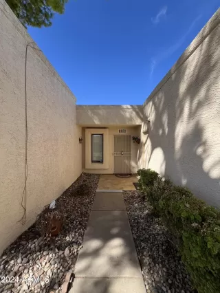 Photo #5: 6775278 Listing