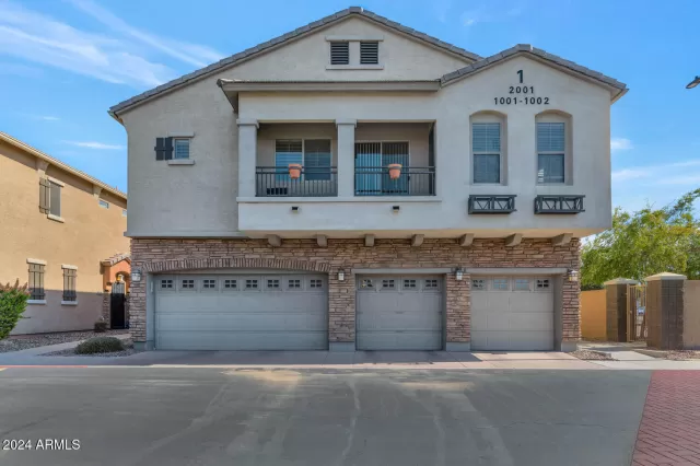 MLS: 6775949 Condo For Sale