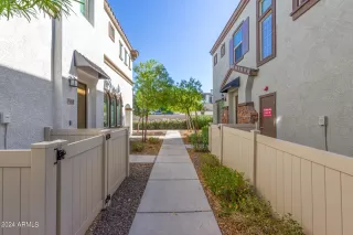 Photo #5: 6776091 Listing 