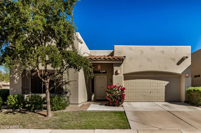 MLS: 6776103 Condo For Sale