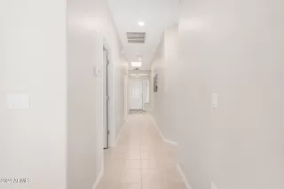 Photo #5: 6776103 Listing