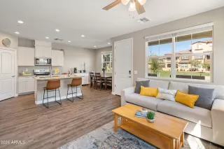 Photo #3: 6776170 Listing 