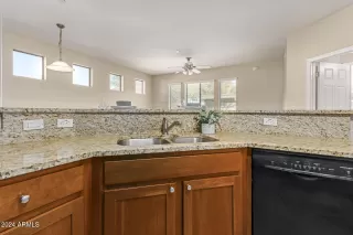 Photo #6: 6776266 Listing