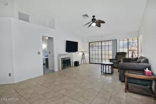 Photo #6: 6776487 Listing 