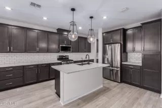 Photo #2: 6776999 Listing 