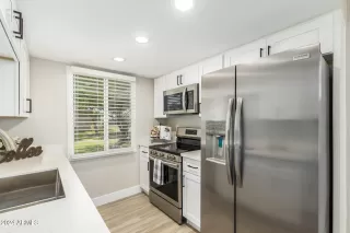 Photo #2: 6777163 Listing