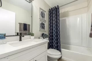 Photo #4: 6777163 Listing