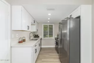 Photo #6: 6777163 Listing